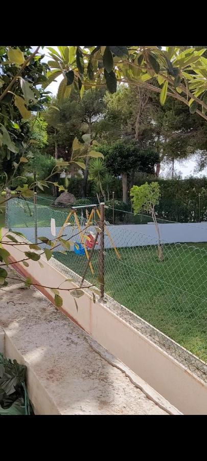Apartamento Bajo Con Terraza Y Piscina تورّيفيِخا المظهر الخارجي الصورة