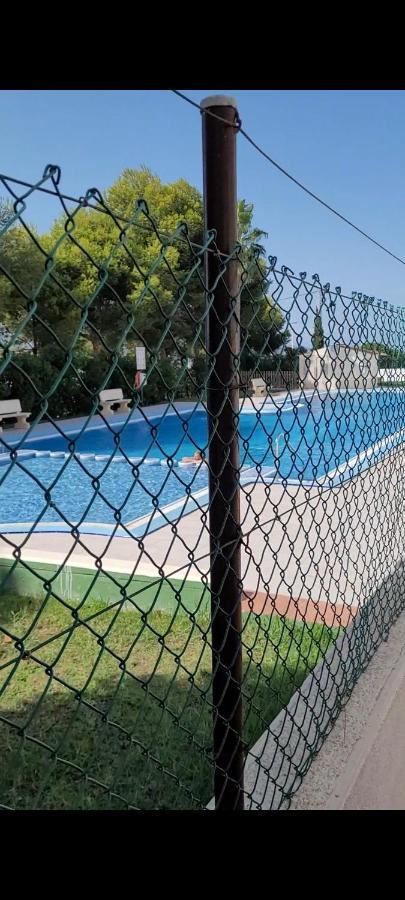 Apartamento Bajo Con Terraza Y Piscina تورّيفيِخا المظهر الخارجي الصورة