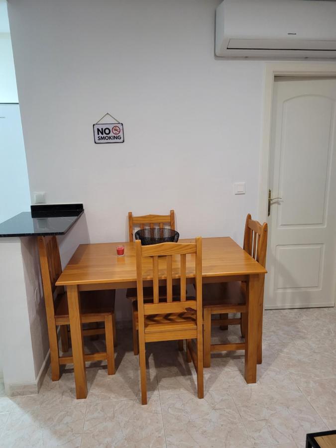 Apartamento Bajo Con Terraza Y Piscina تورّيفيِخا المظهر الخارجي الصورة