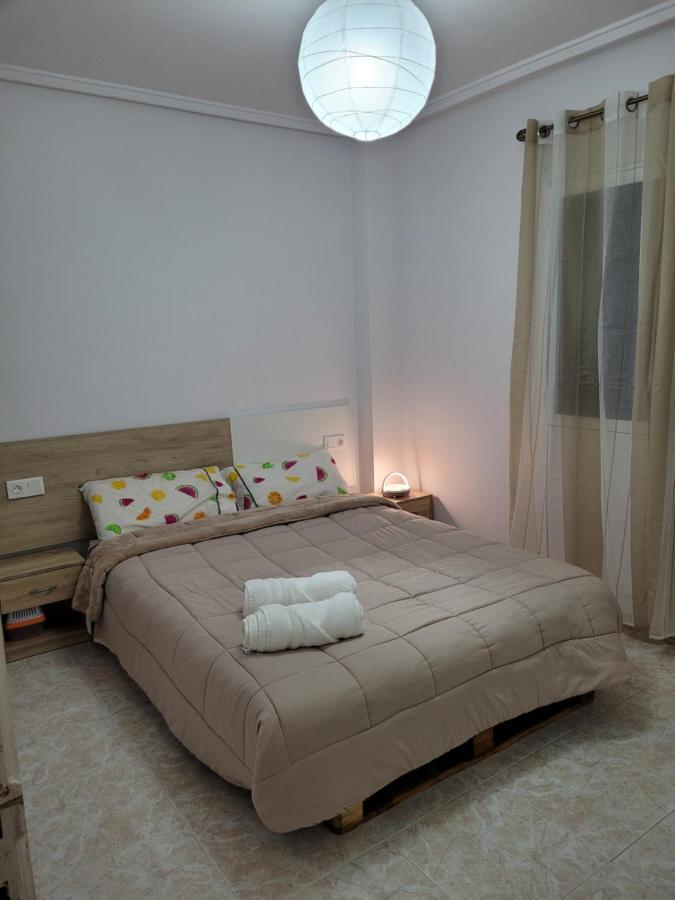 Apartamento Bajo Con Terraza Y Piscina تورّيفيِخا المظهر الخارجي الصورة