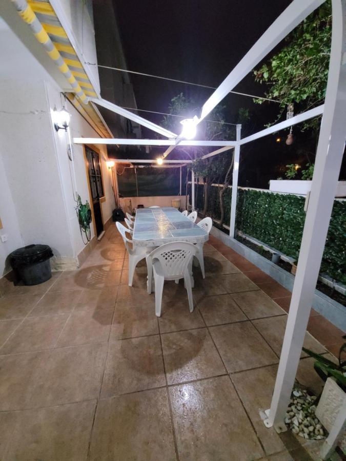 Apartamento Bajo Con Terraza Y Piscina تورّيفيِخا المظهر الخارجي الصورة