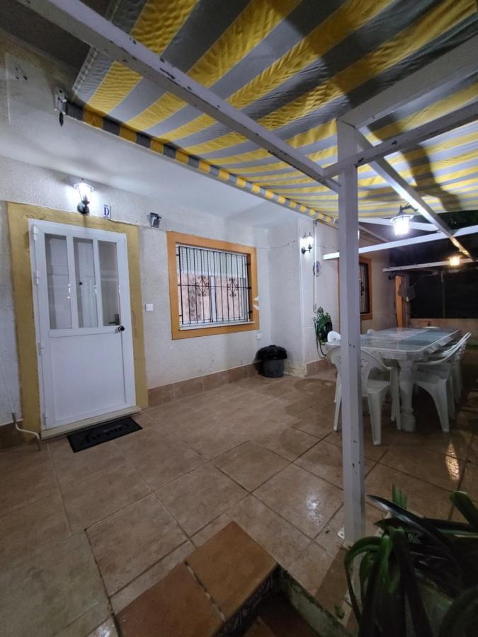 Apartamento Bajo Con Terraza Y Piscina تورّيفيِخا المظهر الخارجي الصورة