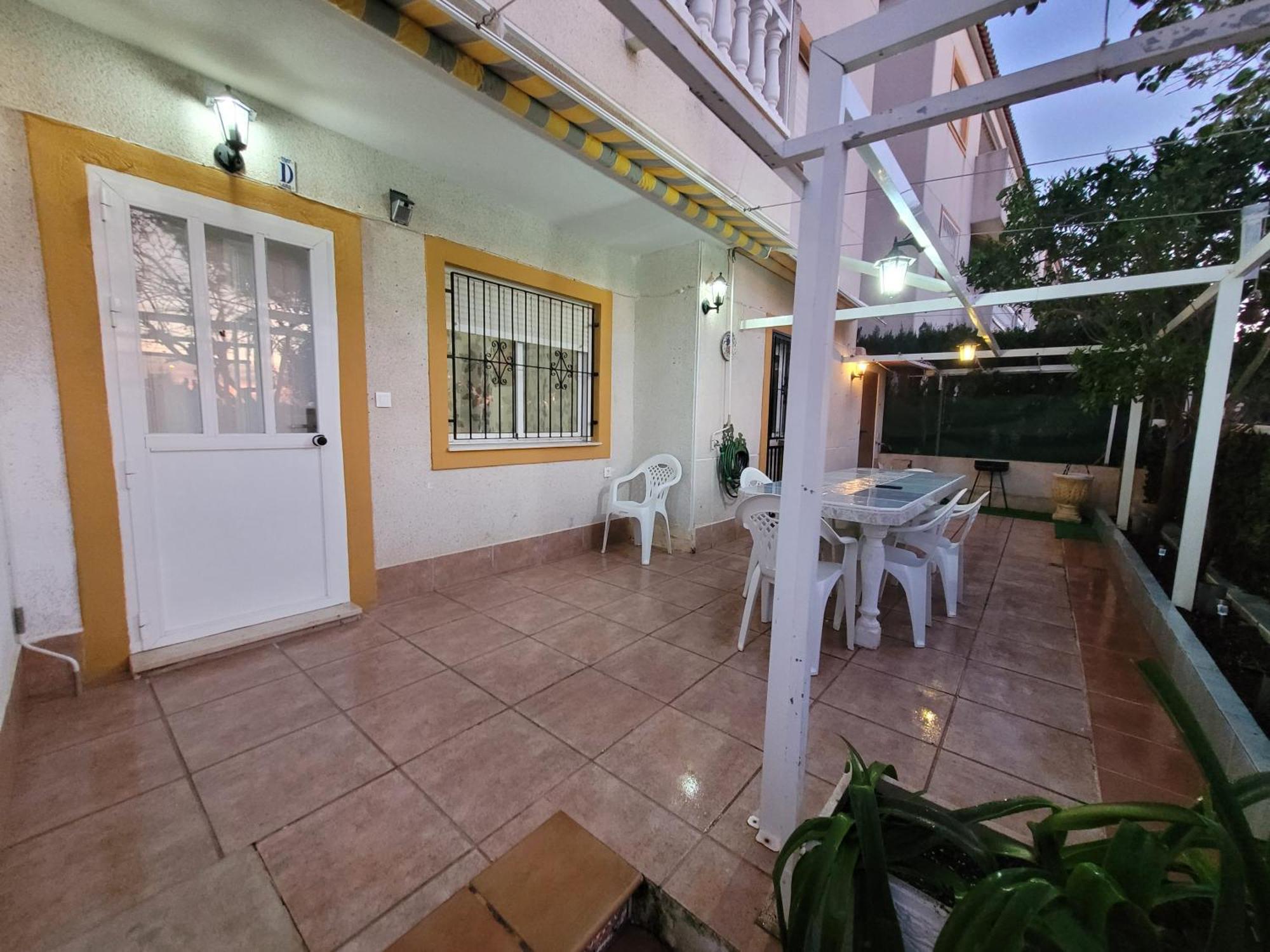 Apartamento Bajo Con Terraza Y Piscina تورّيفيِخا المظهر الخارجي الصورة