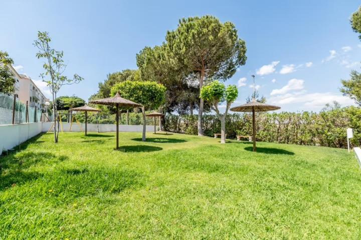 Apartamento Bajo Con Terraza Y Piscina تورّيفيِخا المظهر الخارجي الصورة